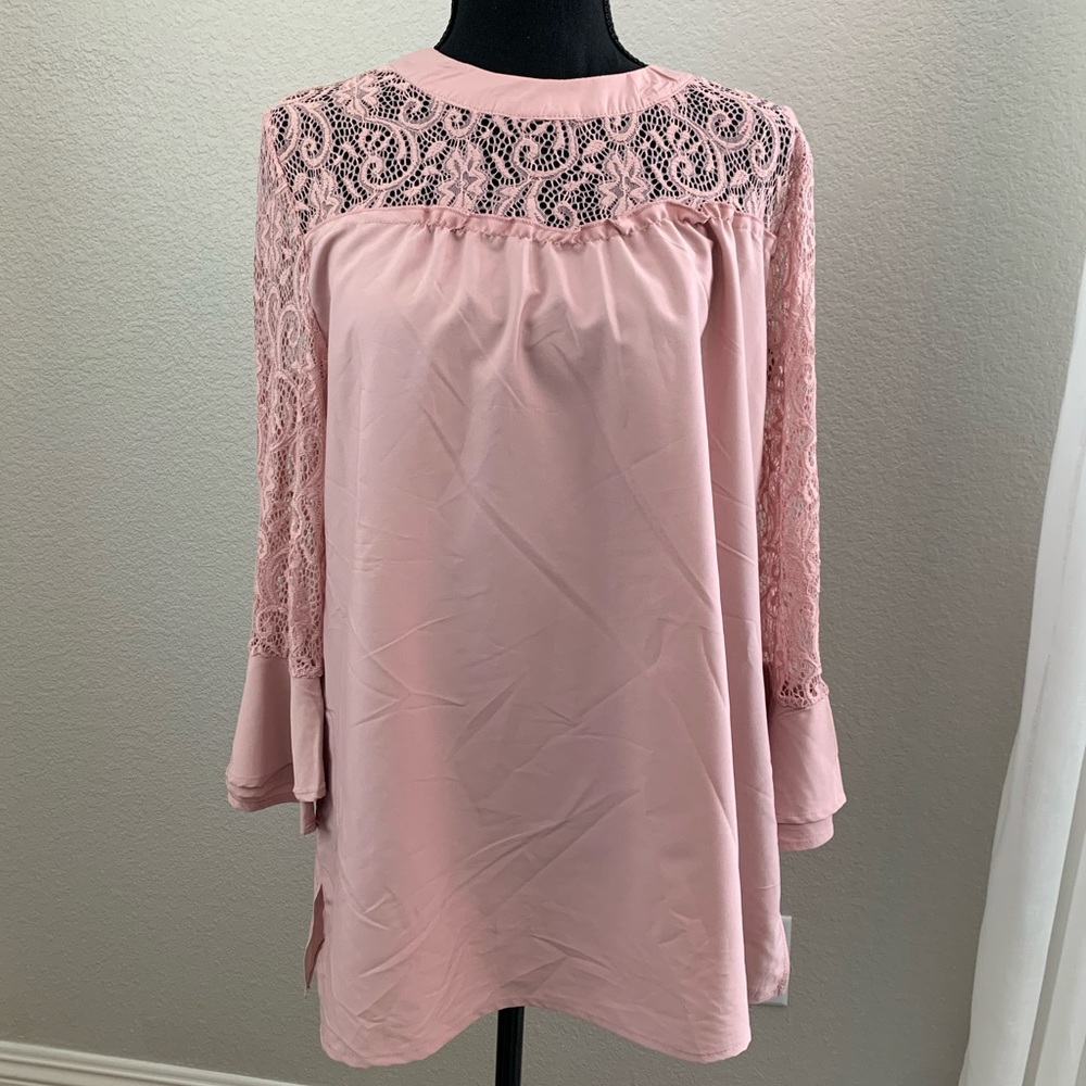 NWT Pink blush Zanzea blouse with lace detailing. Size large